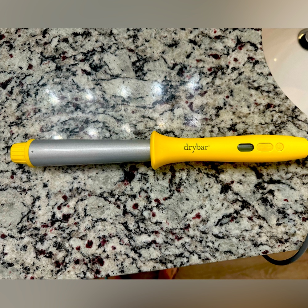 Drybar the Wrap Party curling and styling wand
